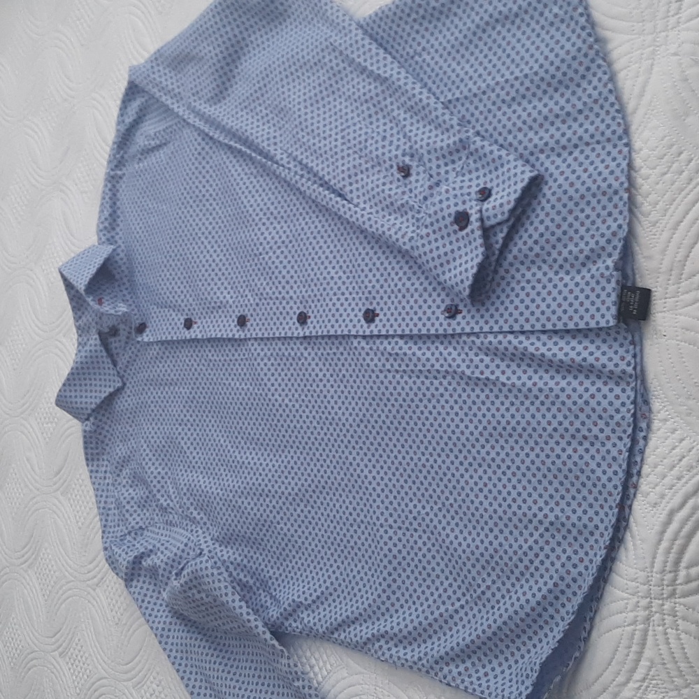 Elite mens long sleeve shirt. Size large.Blue